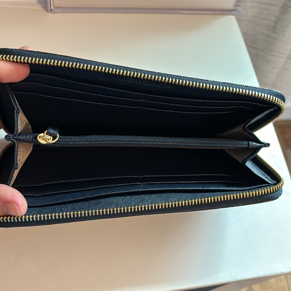 Wallet - Picture 2 of 2